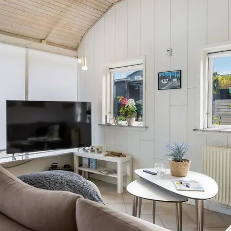 Arnia - 250m From The Sea By Interhome Feriehus Hejls