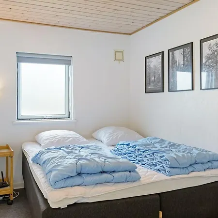 Arnia - 250m From The Sea By Interhome Feriehus *