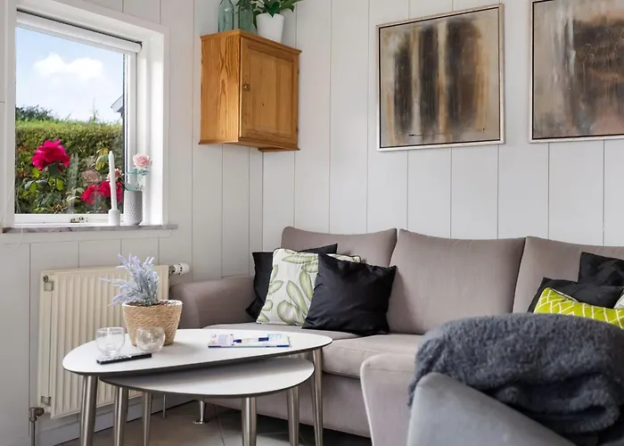 Arnia - 250m From The Sea By Interhome Hejls