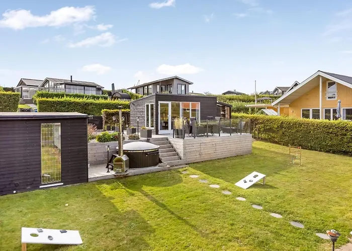 Arnia - 250m From The Sea By Interhome